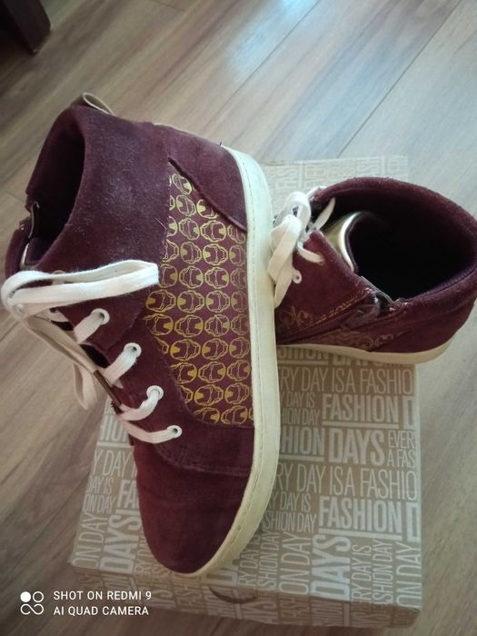 Спортни обувки марка Clarks и сандали Nike за момиче