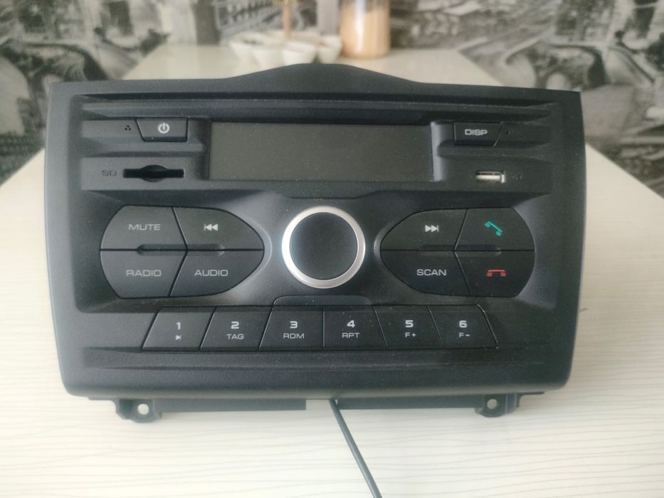 Продам радио в ладу