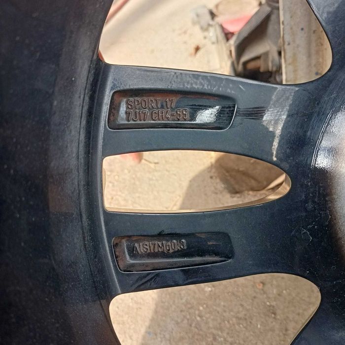 Гуми с джанти 17 цола за Рено (4 x 100)