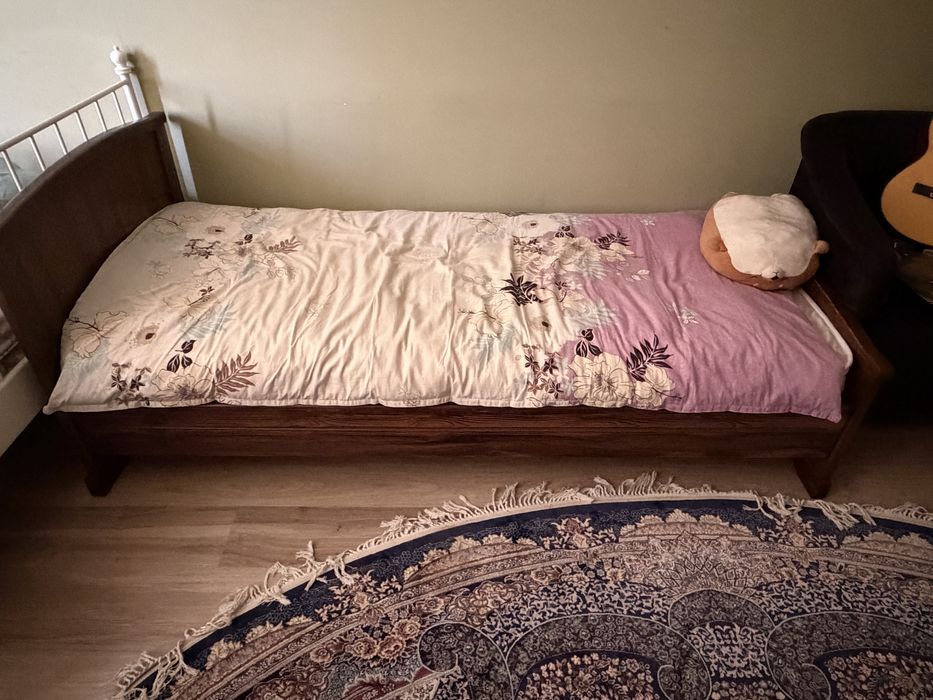 Продам кровать из Чинары