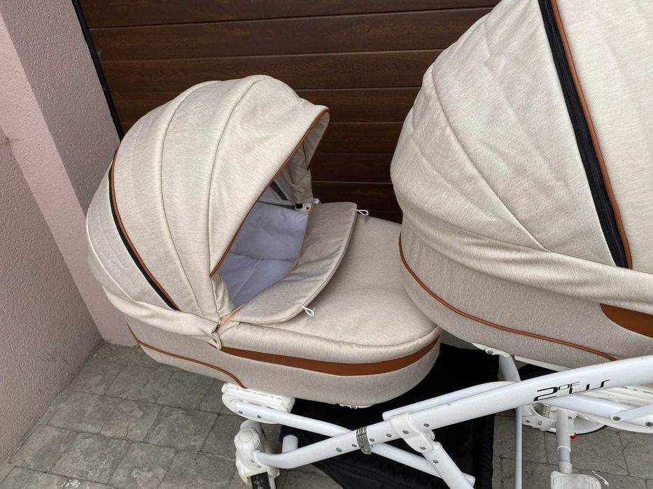 Carucior Gemeni 6 in 1 Landourile sunt așezate unul în spatele celuila