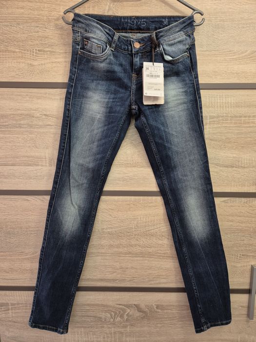 Blugi dama Zara marime S noi cu eticheta