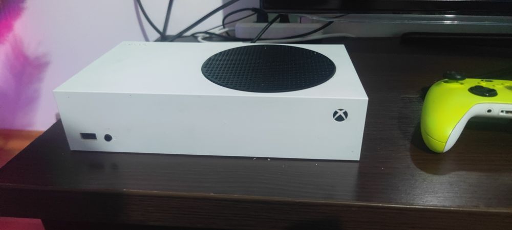 Xbox Series s  512 гб