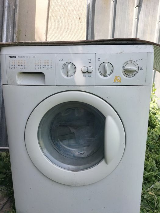 Продам стиральную машину Zanussi