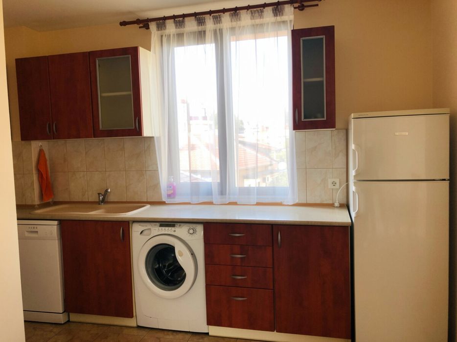 Дава се под наем Тристаен апартамент в Пловдив, Кършияка - 120 кв.м за 550 € - Снимка #8