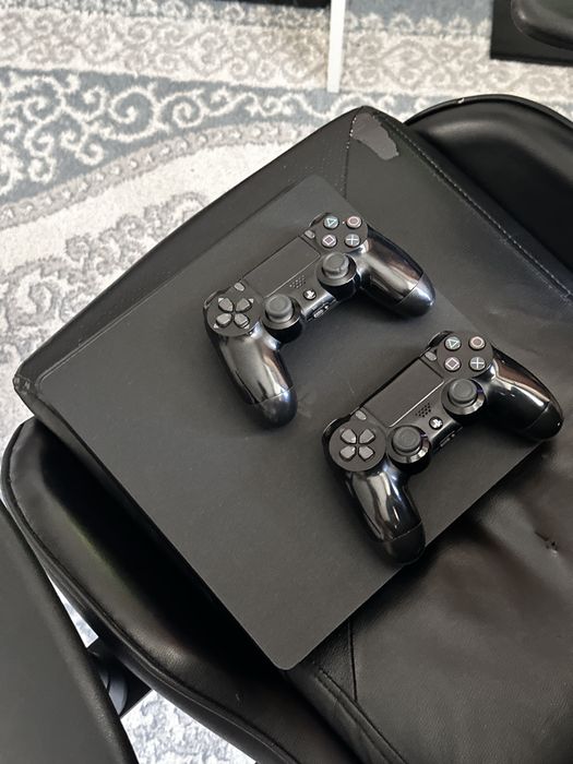 PlayStation 4 slim