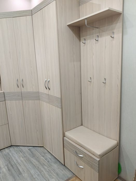 Срочно продам шкаф