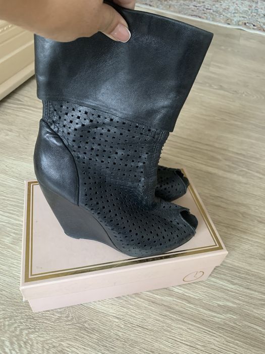 Продам демисезонные сапожки