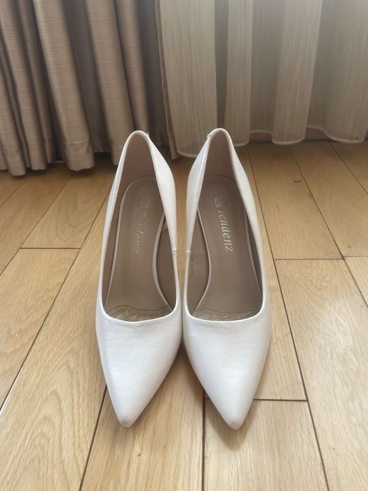 Обувки на ток Tendenz