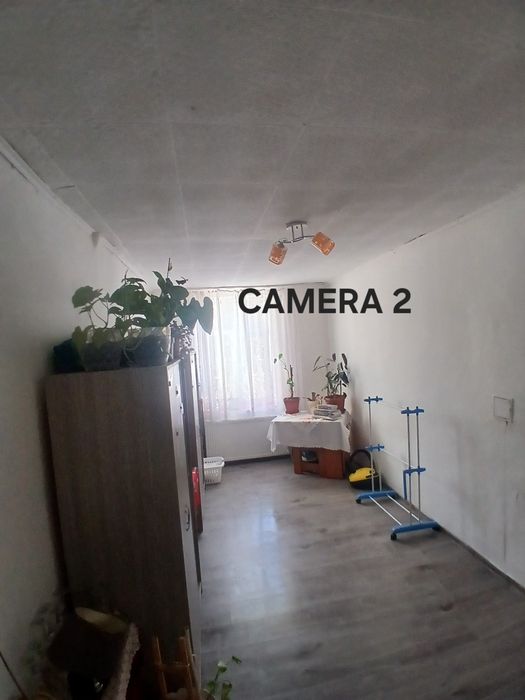 Vând apartament.
