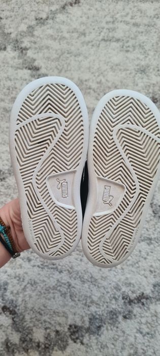 Vând adidași Puma în stare foarte bună