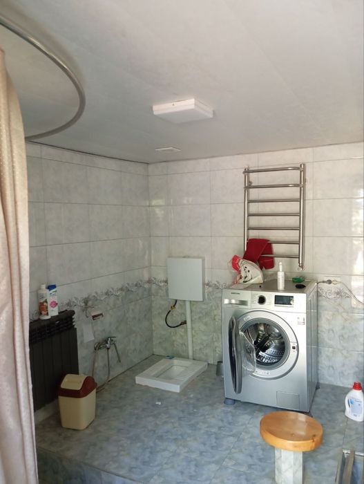 Замонавий катта ҳовли сотилади