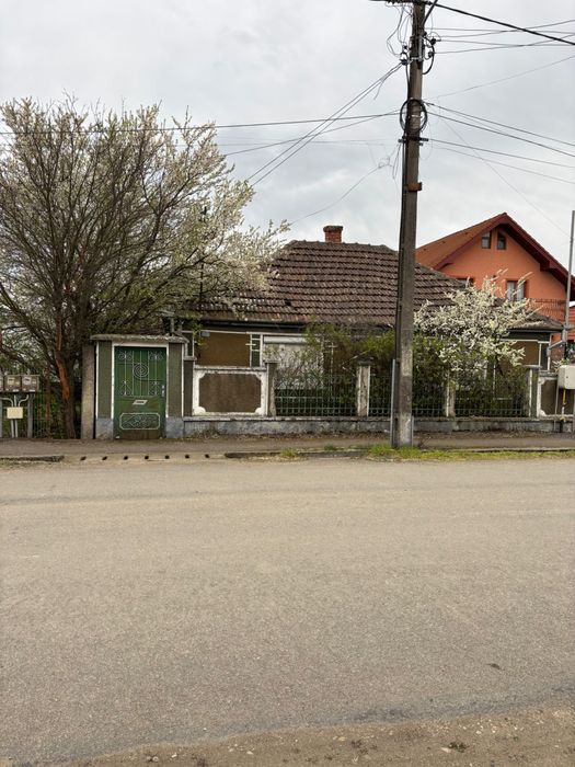 Vand  sau schimb casa demolabila in osorhei