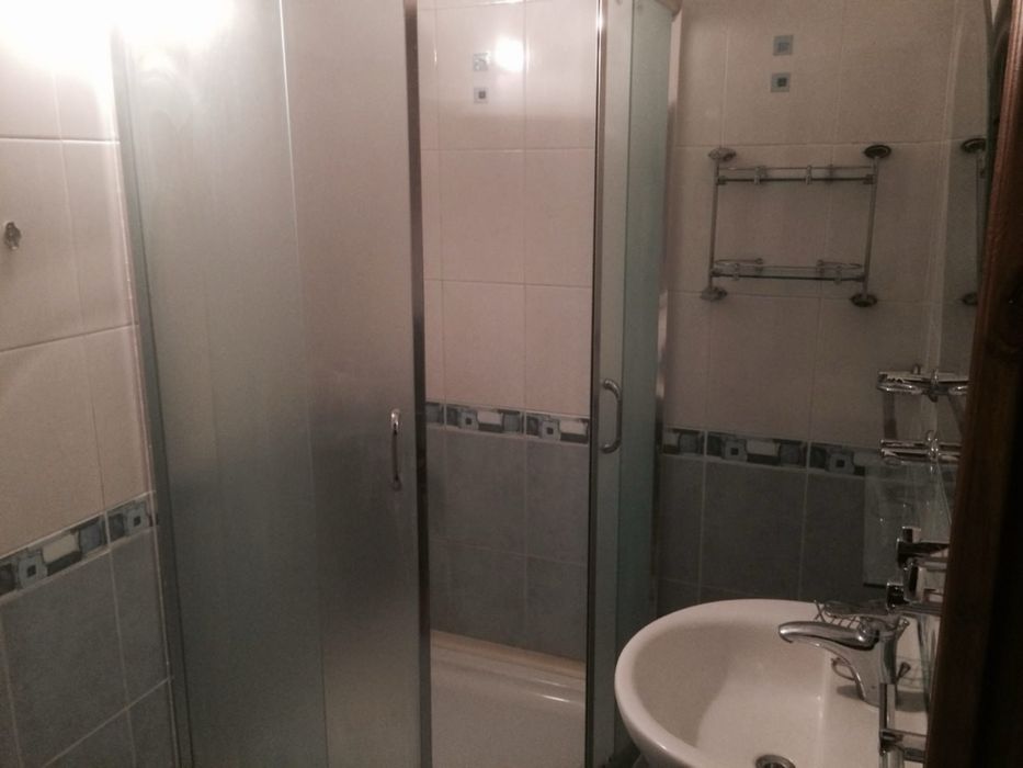 Продаю свою 5 ком квартиру. Метро Айбек ул. Афросиаб дом 12/1