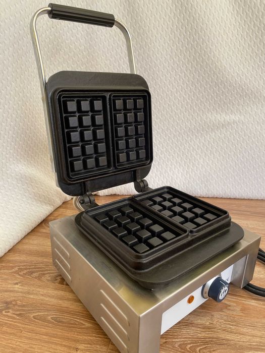 Aparat waffle / vafe marca Hendi, model Brussels - 2200W fonta si inox