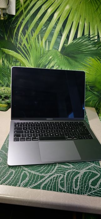 MacBook Air Retina 13 2018 – i5, 8GB RAM, SSD 256GB