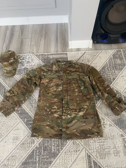Военная летняя форма 52 размера.