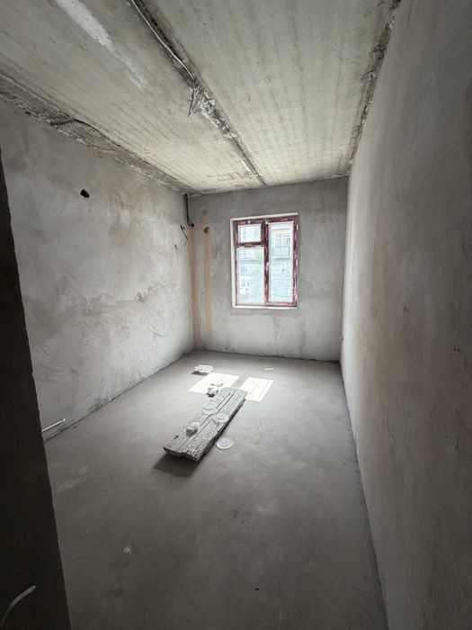 Bekobod shahardan navastroyka kvartira sotiladi