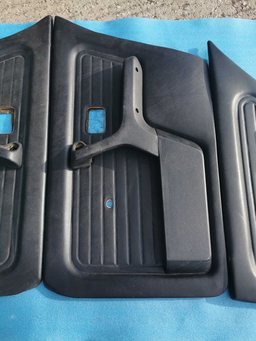 fete de usi piele bmw e30 ursulet berlina sedan 4 usi