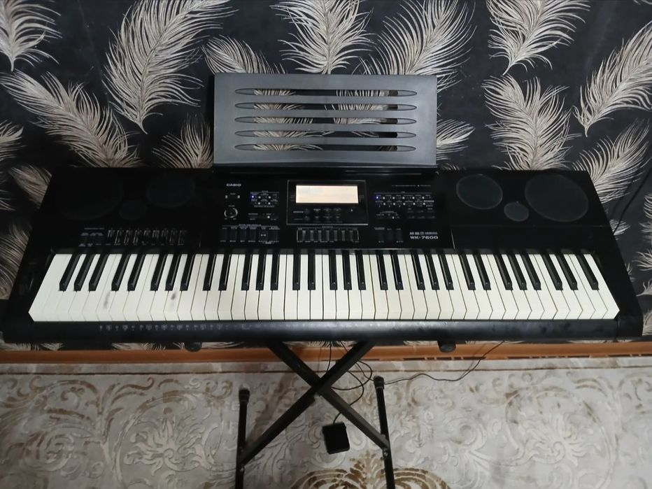 Синтезатор сотилади