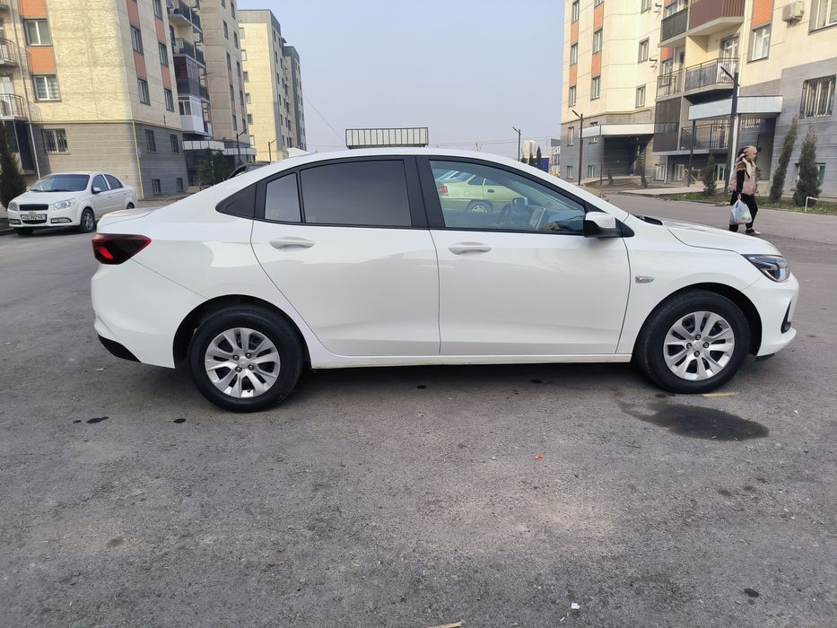 Onix sotiladi 2023 yil benzinda kraskasi tozza