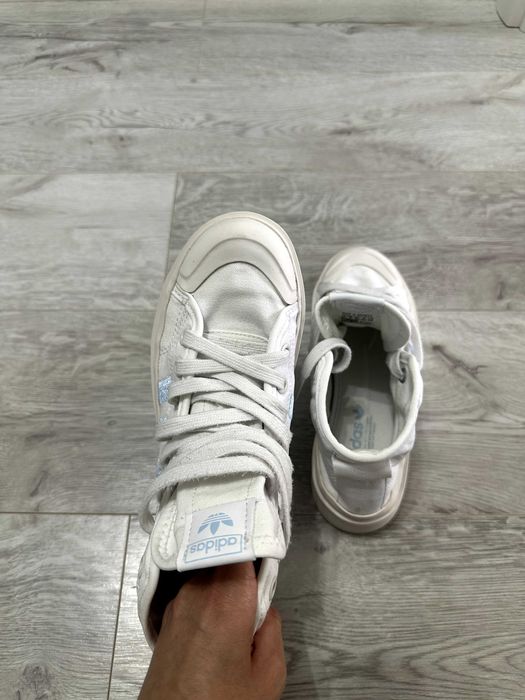 маратонки Adidas