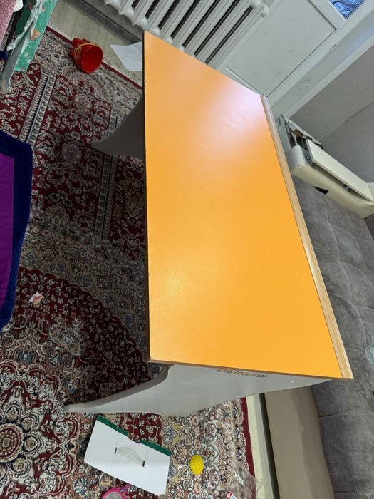 Продам стол парту