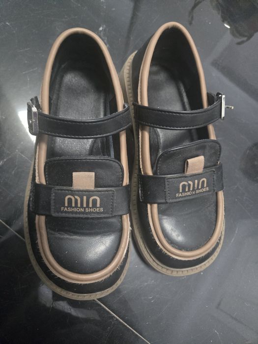 Обувь для школы 33р