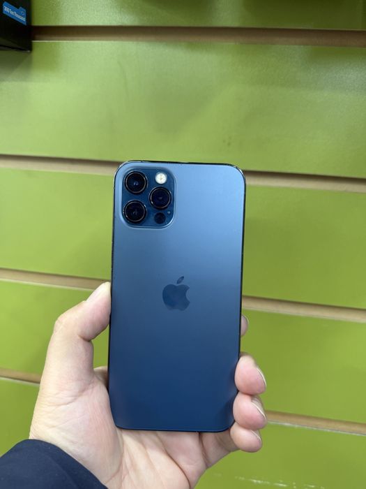 Продам айфон 12 про. Память 256.