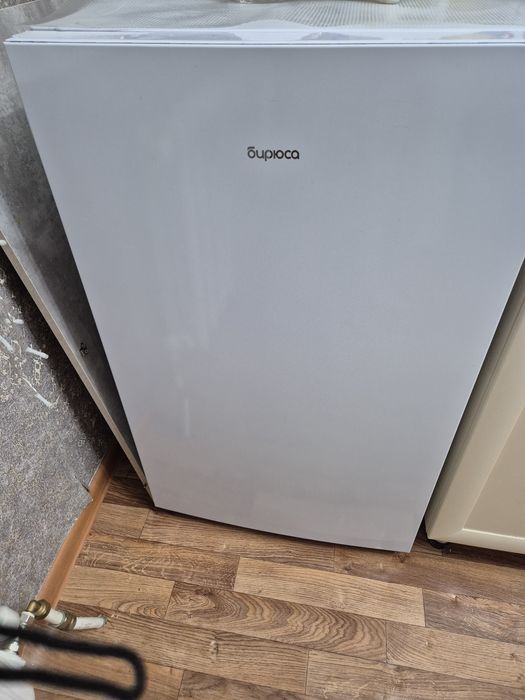 Продам морозильную камеру.стол