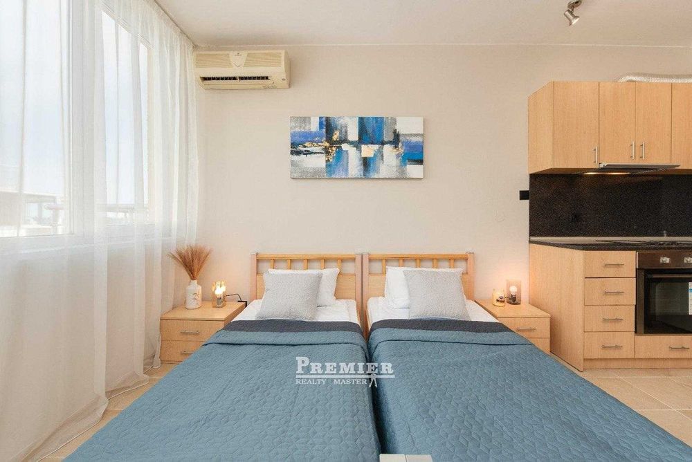 Студио на първа линия в Равда