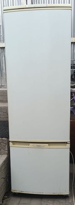 Холодильник продаю