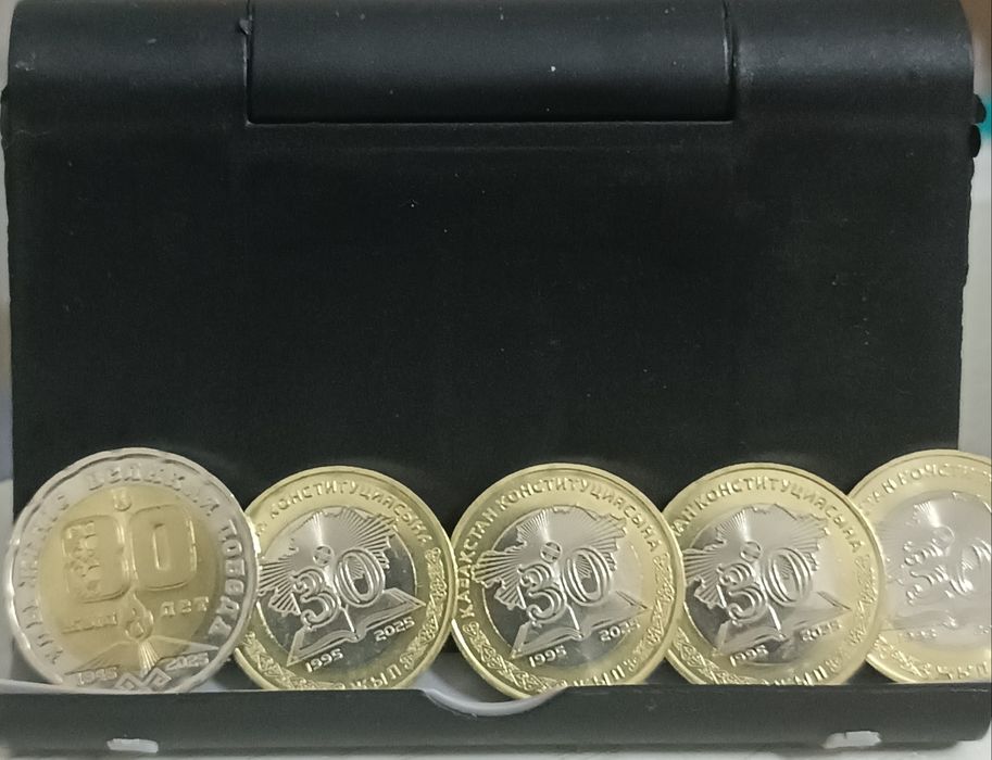 Продам юбилейные монеты