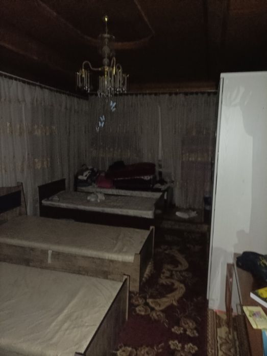 Уй сотилади 6сот сув газ свет ваифаи бор