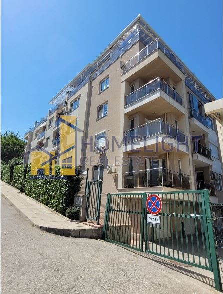 Двустаен апартамент в кв. Бояна