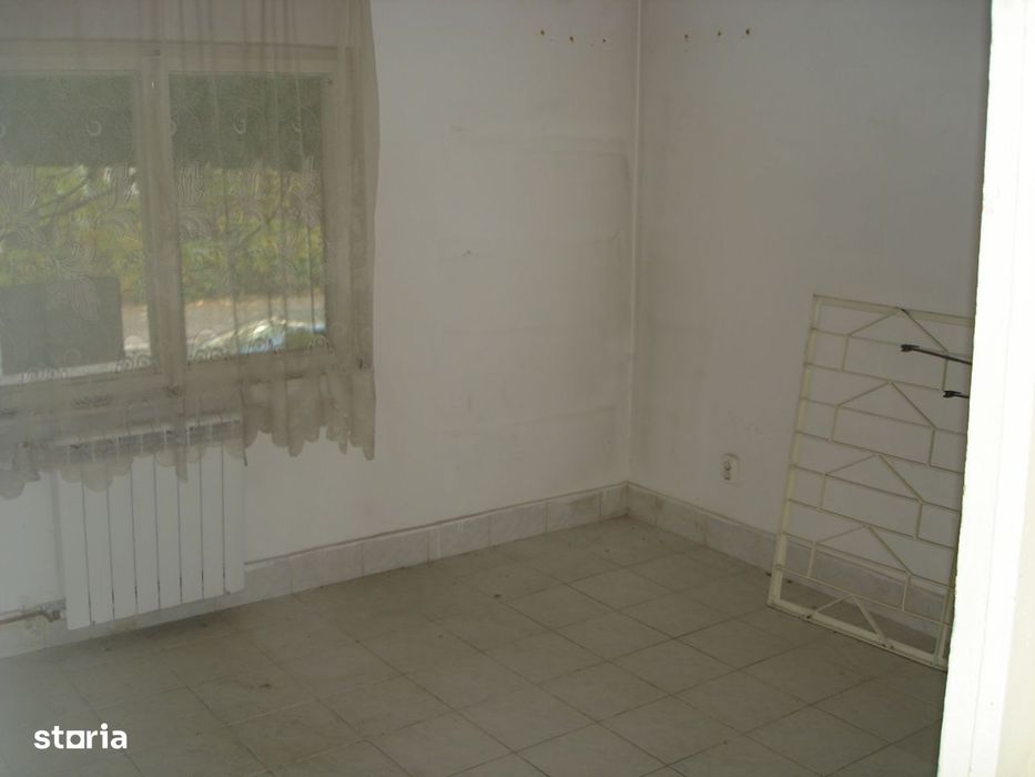 De vânzare Apartament -spatiu comercial str. Constantin Noica Oradea — fotografia 3