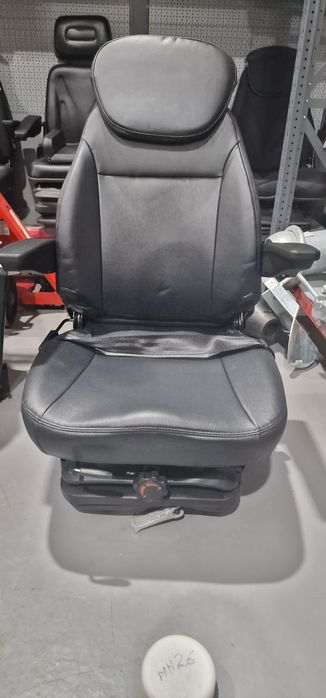 Scaun tractor cu suspensie reglabila pe kg import preț 1995 lei se poa