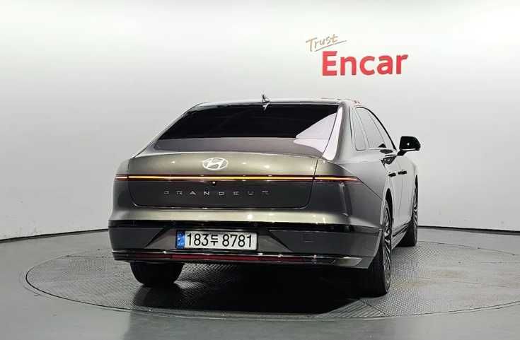 Hyundai Grandeur Calligraphy