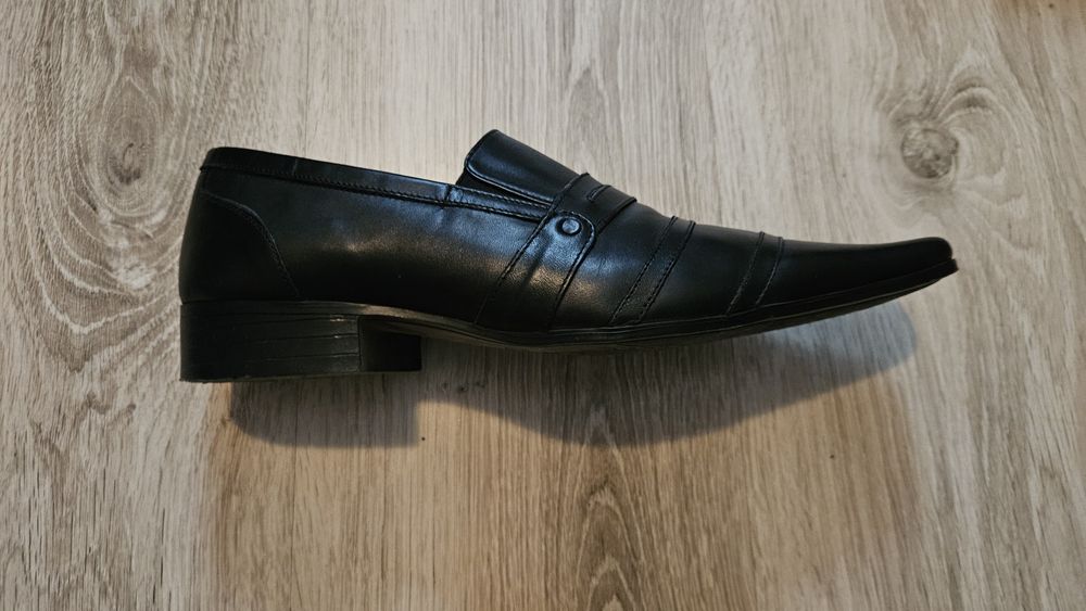 Papuci eleganti barbati