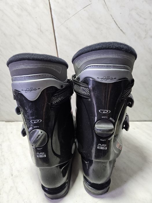 Clapari ski schi  Dalbello  mondo 27  corespunde mărimii 42