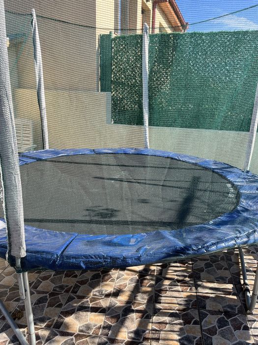 Батут ,трамплин за скачане