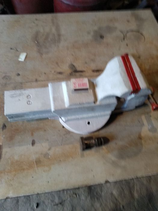 Продам тиски