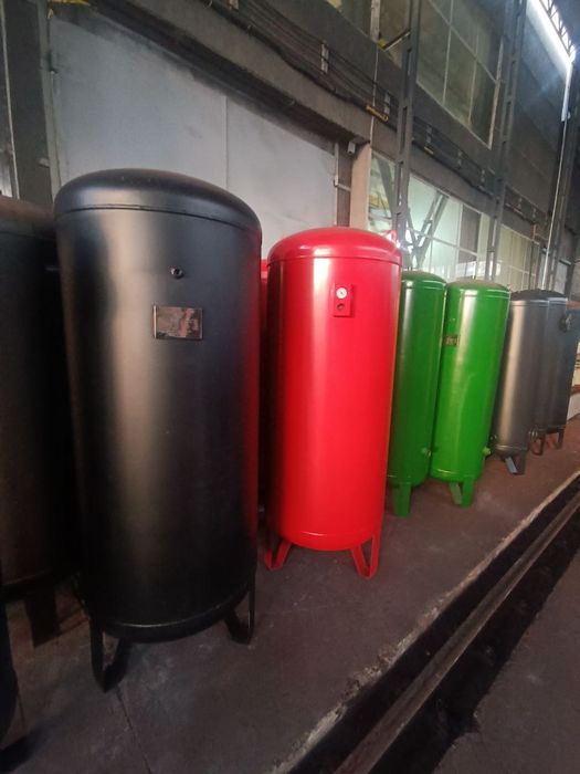 Арзон ресивер  винтовой компрессор kompressor  bak resiver 300L 10bar