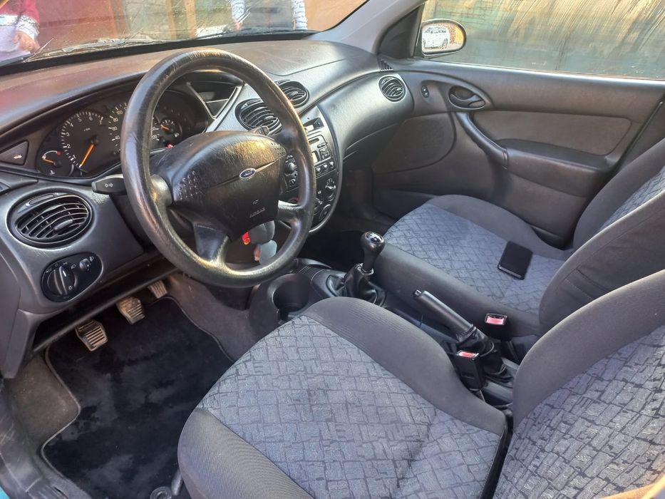 Vand ford focus 1.6 benzina