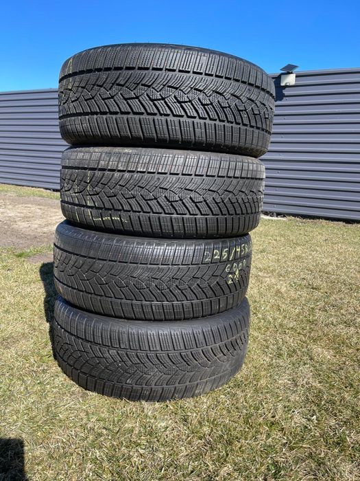 225/45R18 GoodYear iarna M+S aproape noi