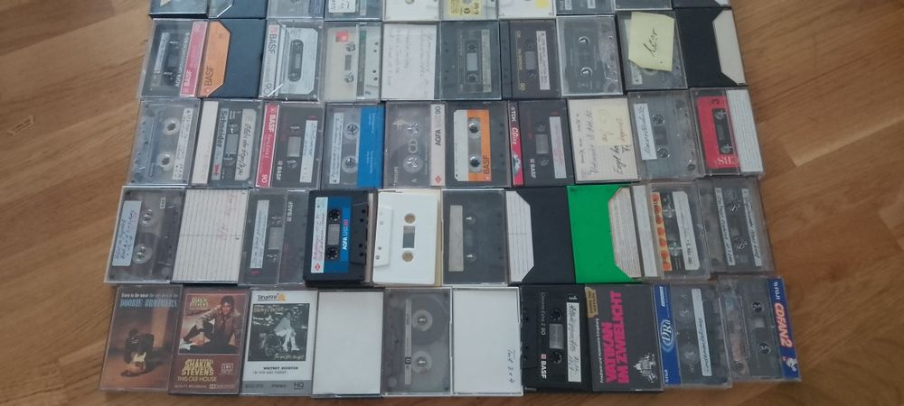 210 casete audio /bonus Philips N 2515 servisat.