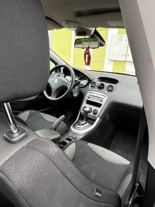 Peugeot 308 1.6 VTi Benzină • Cutie automată • 2009 • 146.000 km • 3.600 € negociabil