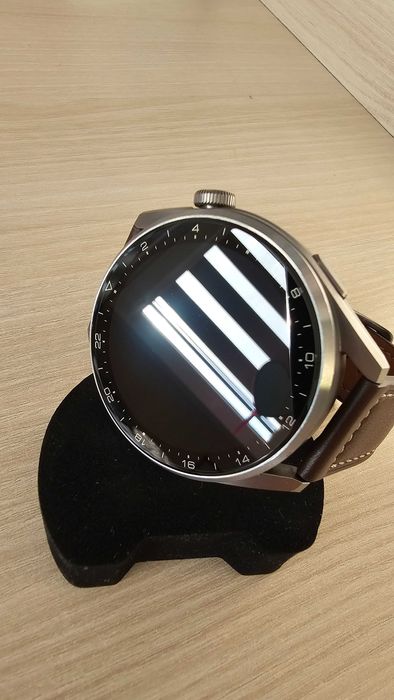 Huawei watch 3pro + оригинален адаптор