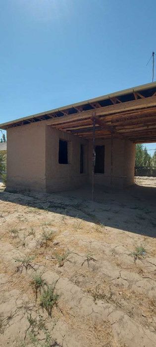 Uy sotiladi 8 so'tik