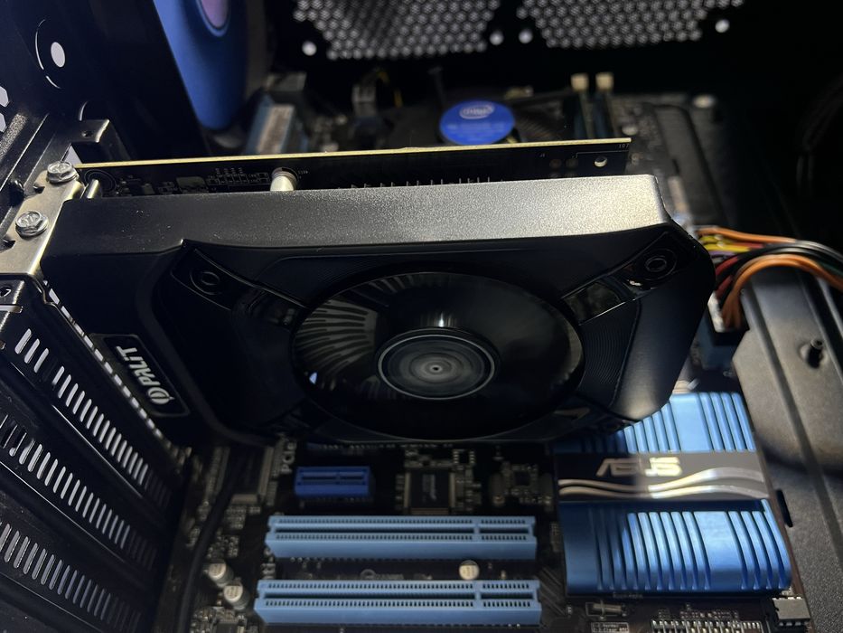 Геймърски компютър / i5 3450 / 1050Ti / 8GB Ram / SSD 256GB / HDD 1TB